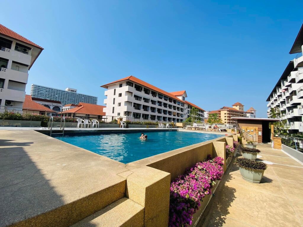 Jomtien plaza residence condo for rent