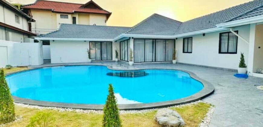 Ban Pong 3-Bedroom Pool Villa Ban Pong 3-Bedroom Pool Villa