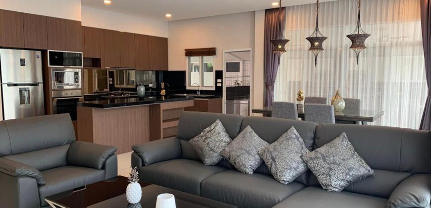 3-Bedroom Pool Villa for Rent in Pattaya
