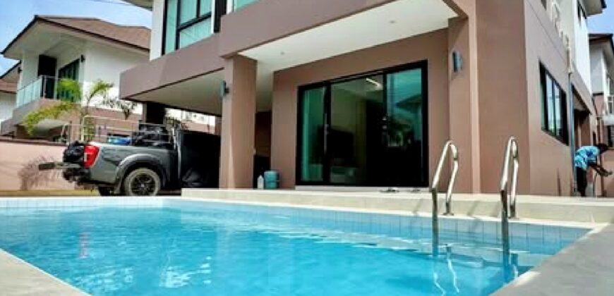 Exclusive 4-Bedroom Pool Villa