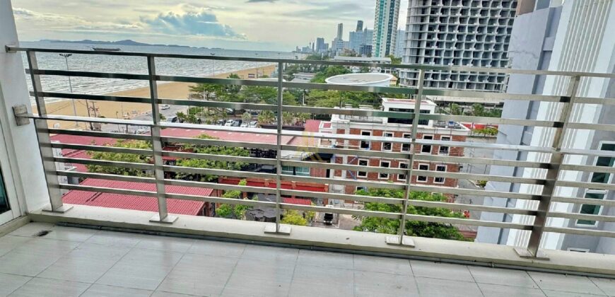 Luxury Beachfront Living