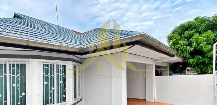 2 Beds Renovated House | For Rent
