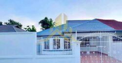 2 Beds Renovated House | For Rent