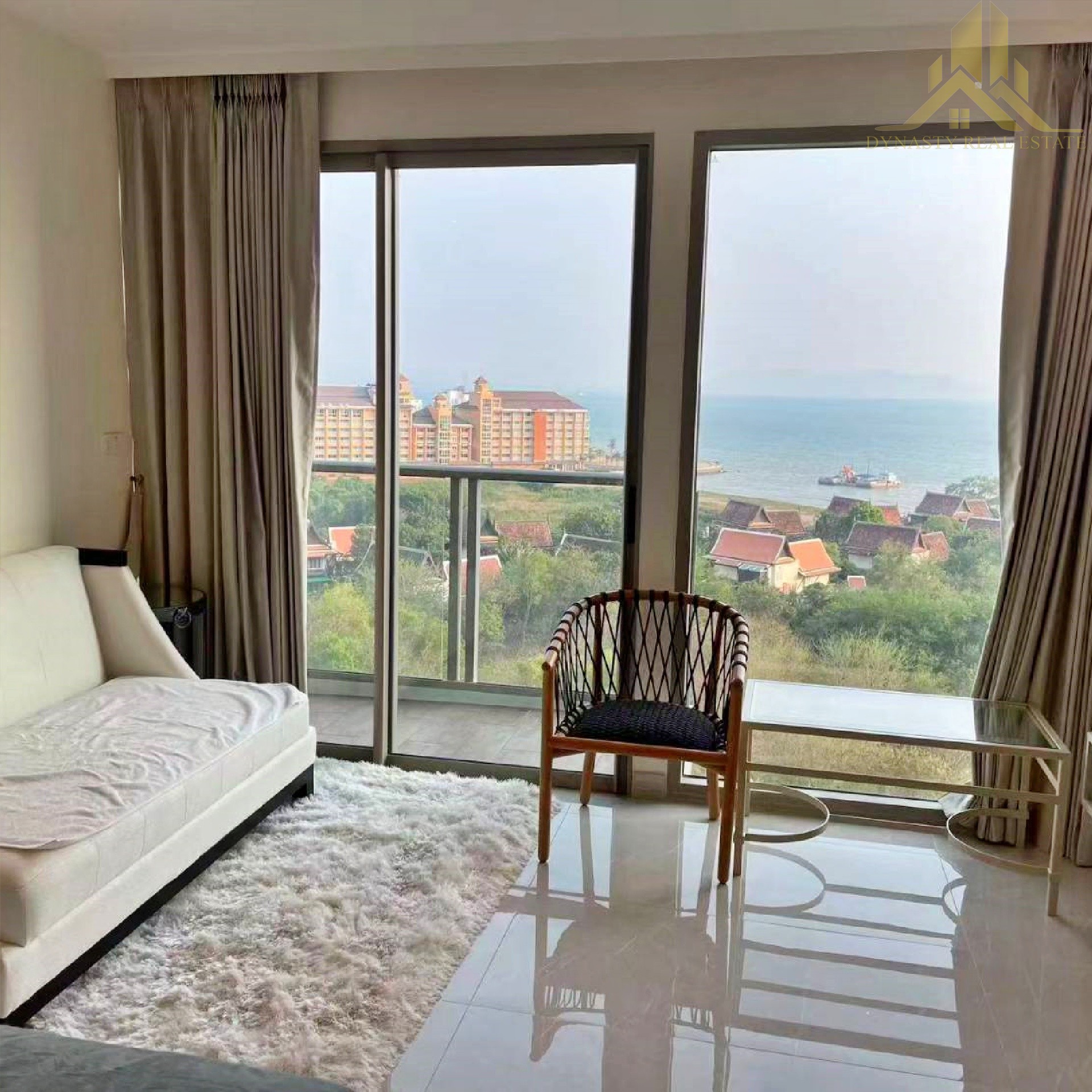 The riviera monaco | beachfront value | na jomtien