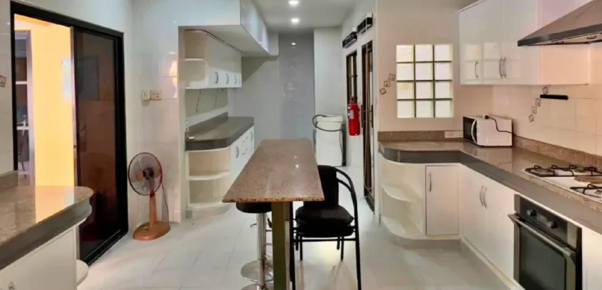 Guesthouse Pool Villa | For Rent & Sale