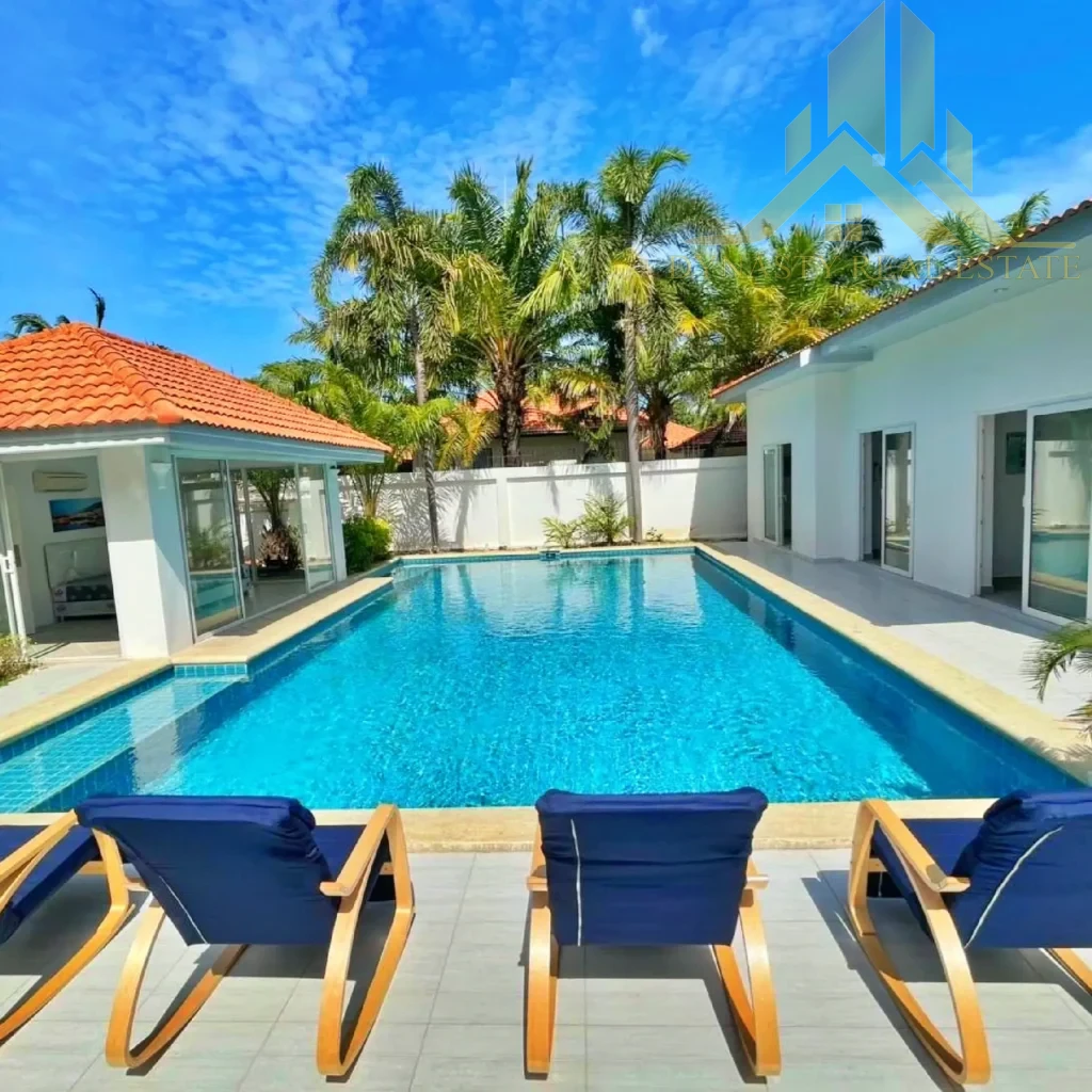 Majestic residence 12-bed house in village for sale & rent