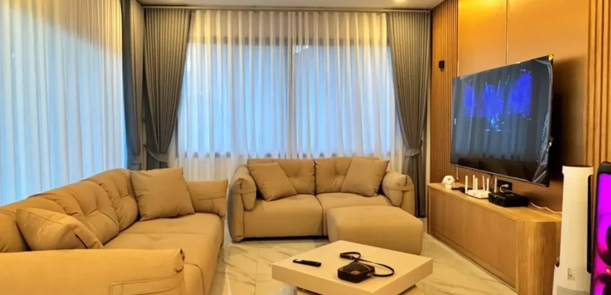 Pattaya Luxury Pool Villa For Sale