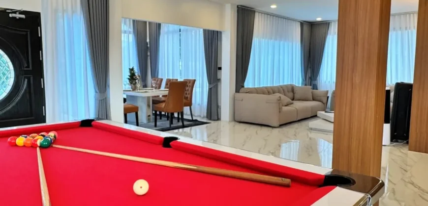 Pattaya Luxury Pool Villa For Sale