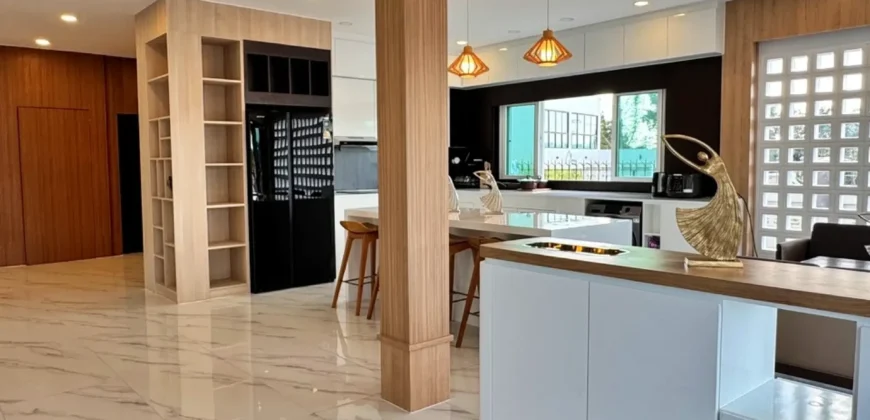 Pattaya Luxury Pool Villa For Sale