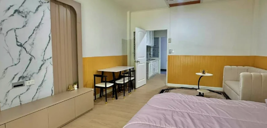 Baan Suan Lalana Condo with Modern Comforts