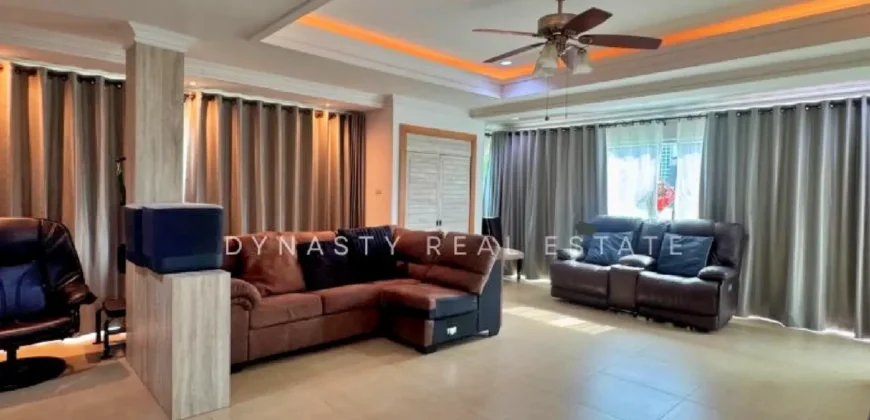 Baan Dusit Pattaya 6 Bedrooms Pool Villa for Rent