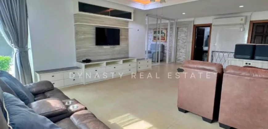 Baan Dusit Pattaya 6 Bedrooms Pool Villa for Rent
