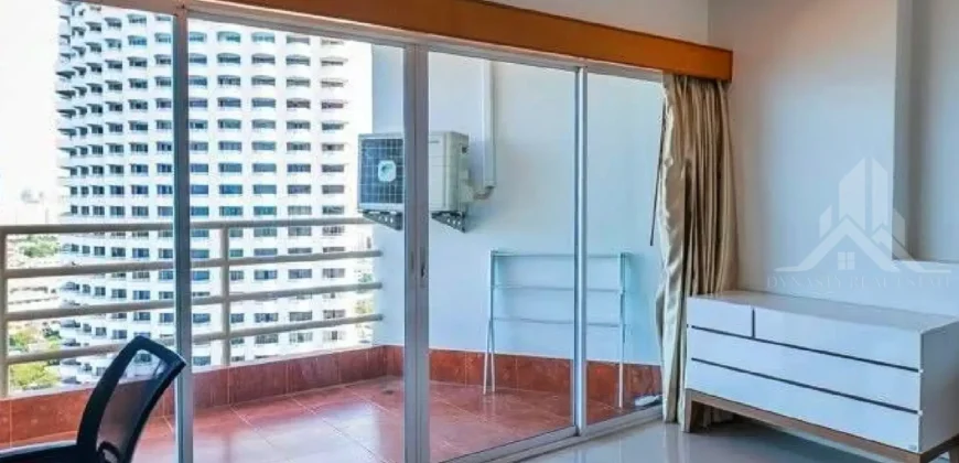 Luxury 2-Bedroom Corner Condo at View Talay 8