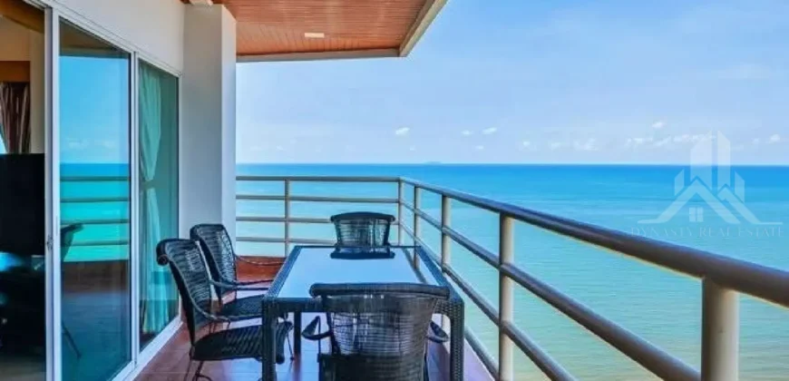 Luxury 2-Bedroom Corner Condo at View Talay 8
