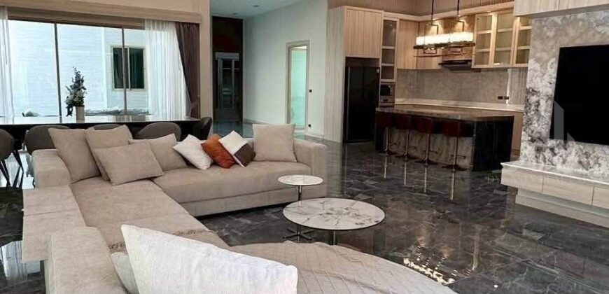 4-Bedroom Pool Villa for Rent in Huai Yai