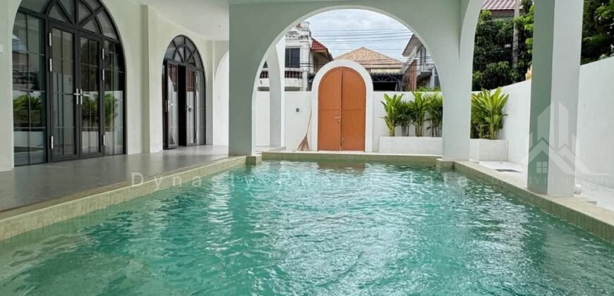 5 Bed Pool Villa for Rent Near Terminal 21 Pattaya