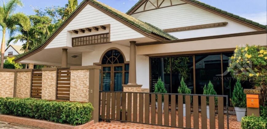Baan Dusit Pool Villa on a Huge Plot