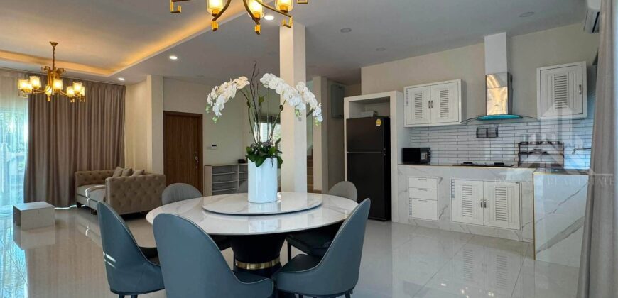 4 Bedroom Pool Villa for Rent in Pattaya