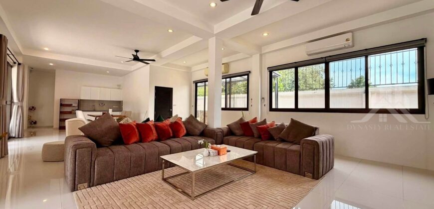 3 Bedroom Pool Villa for Rent in East Pattaya