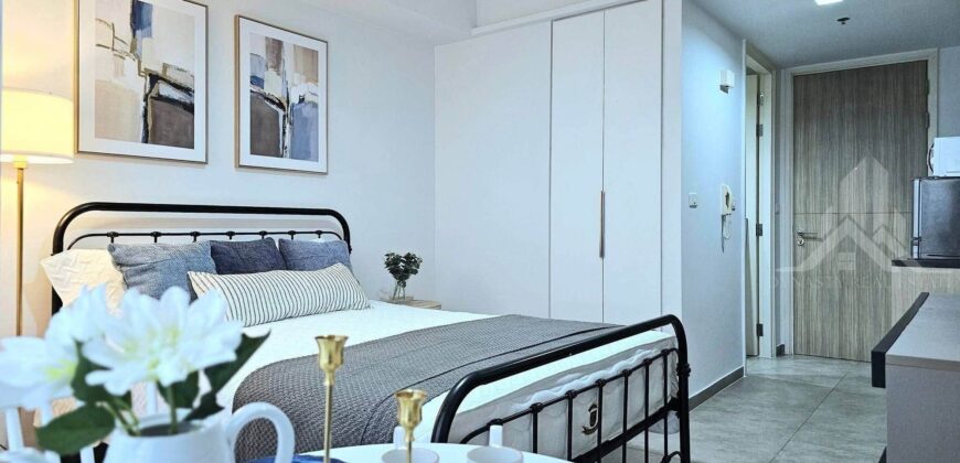 Unixx South Pattaya Sea View Studio for Rent or Sale