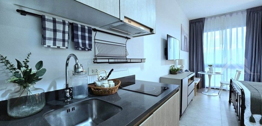 Unixx South Pattaya Sea View Studio for Rent or Sale