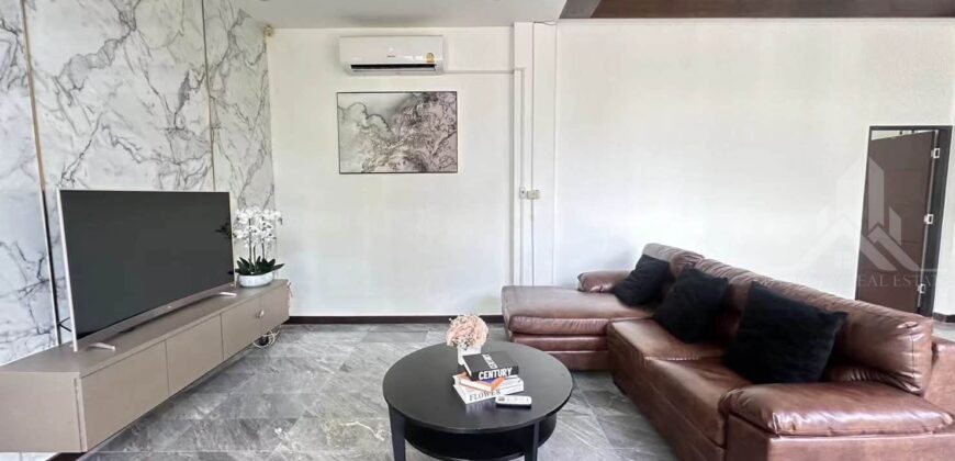 Jomtien Beachside Home for Sale