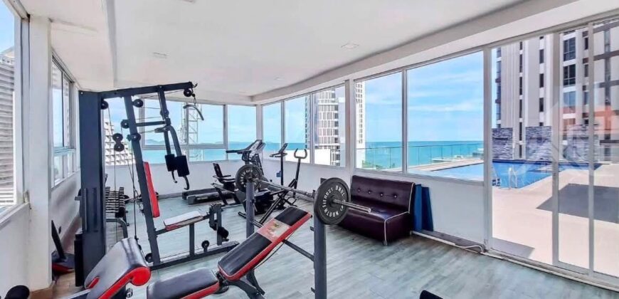 Beachside Living in Wongamat with Sea View