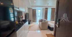 Beachside Living in Wongamat with Sea View