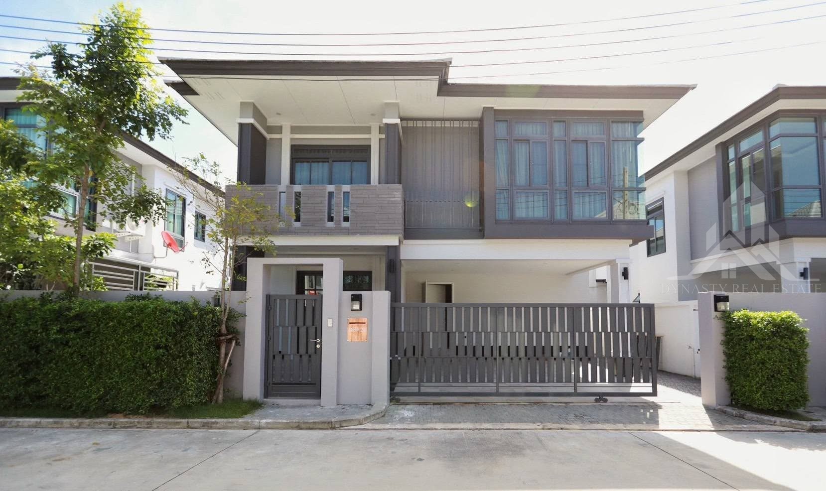 Spacious family house for rent in pattaya