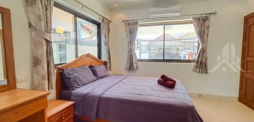 Jomtien 5 Bedroom Pool Villa for Rent