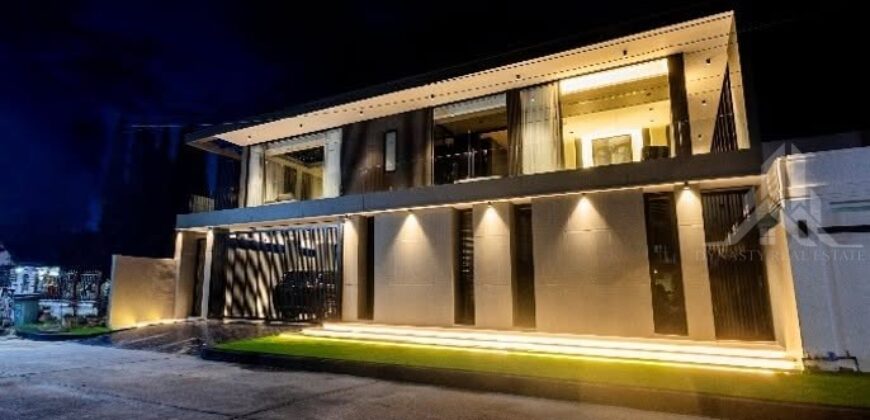 Luxury Pool Villa Near Jomtien Beach for Rent