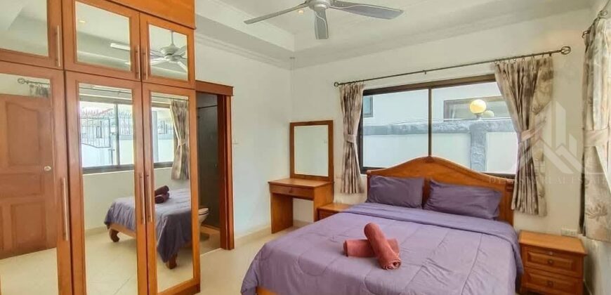 Jomtien 5 Bedroom Pool Villa for Rent
