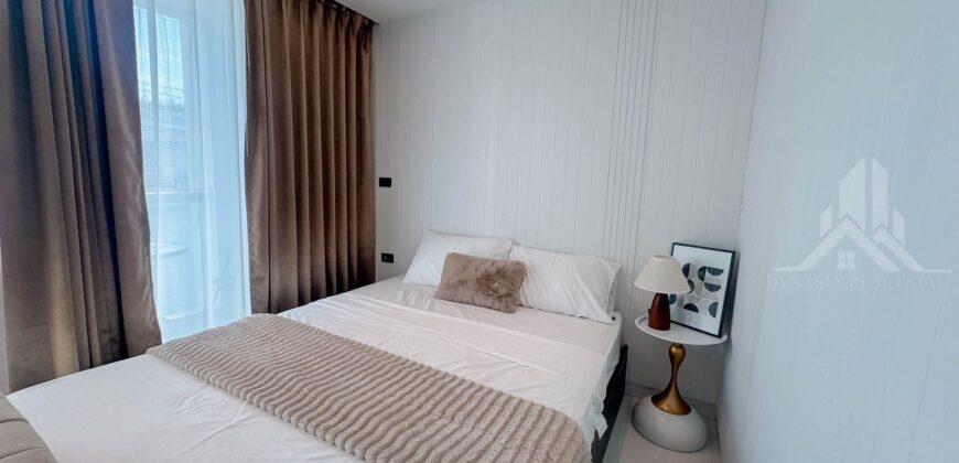 Beachside Living in Wongamat with Sea View