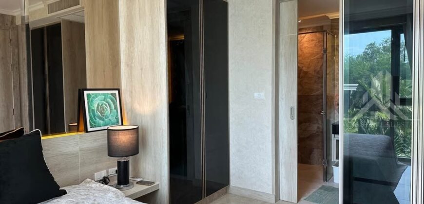 Sea View Corner Condo for Sale in Jomtien