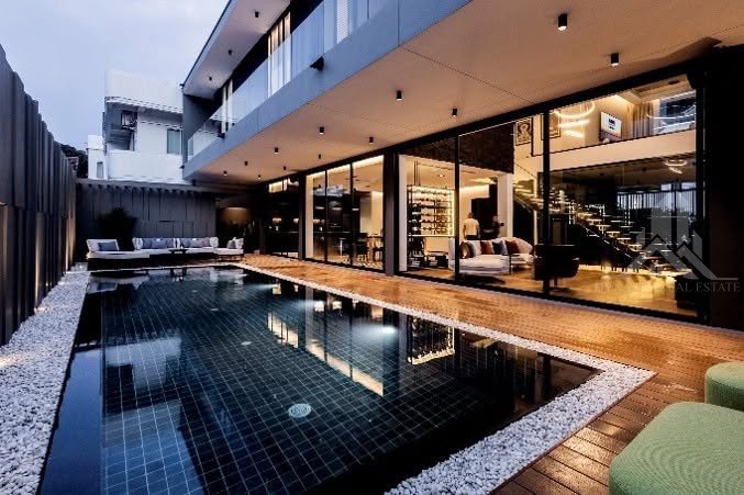 Luxury pool villa near jomtien beach for rent