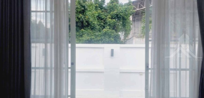 Renovated Pool Villa in Nong Pla Lai for Sale