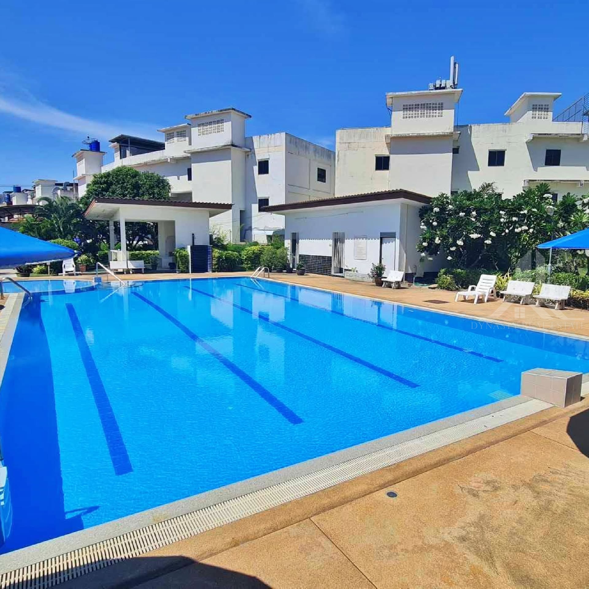 Jomtien house for sale near beach and market