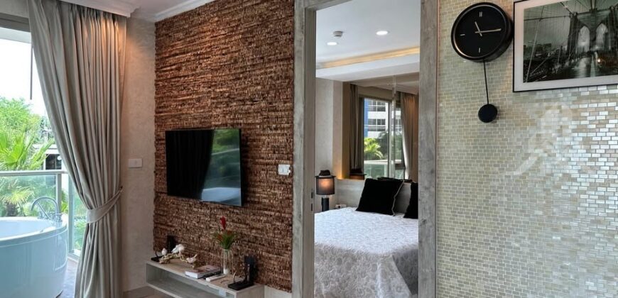 Sea View Corner Condo for Sale in Jomtien