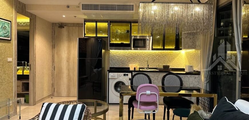 Sea View Corner Condo for Sale in Jomtien