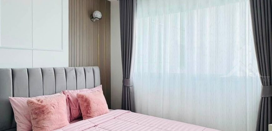 High Floor Sea View Condo in Pattaya for Sale
