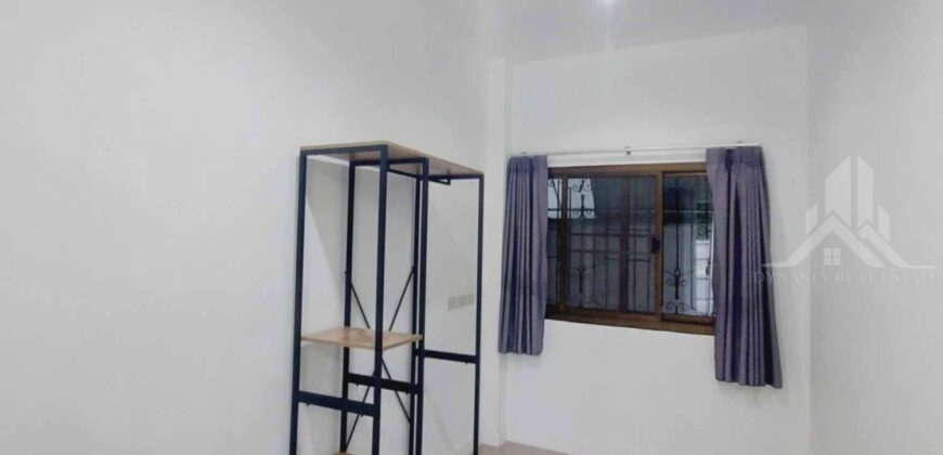 Renovated Pool Villa in Nong Pla Lai for Sale