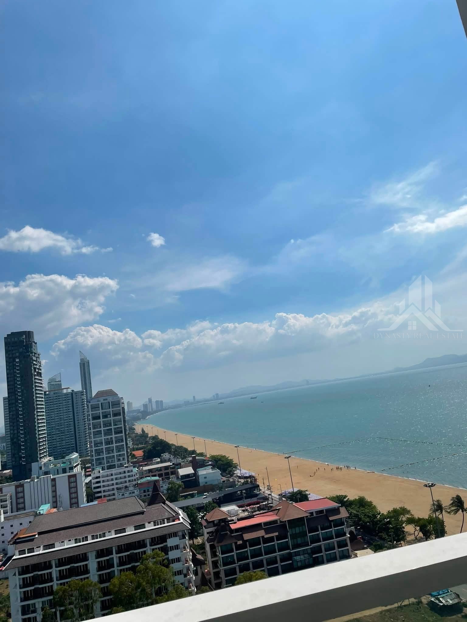 Jomtien beachfront condo for sale with sea view