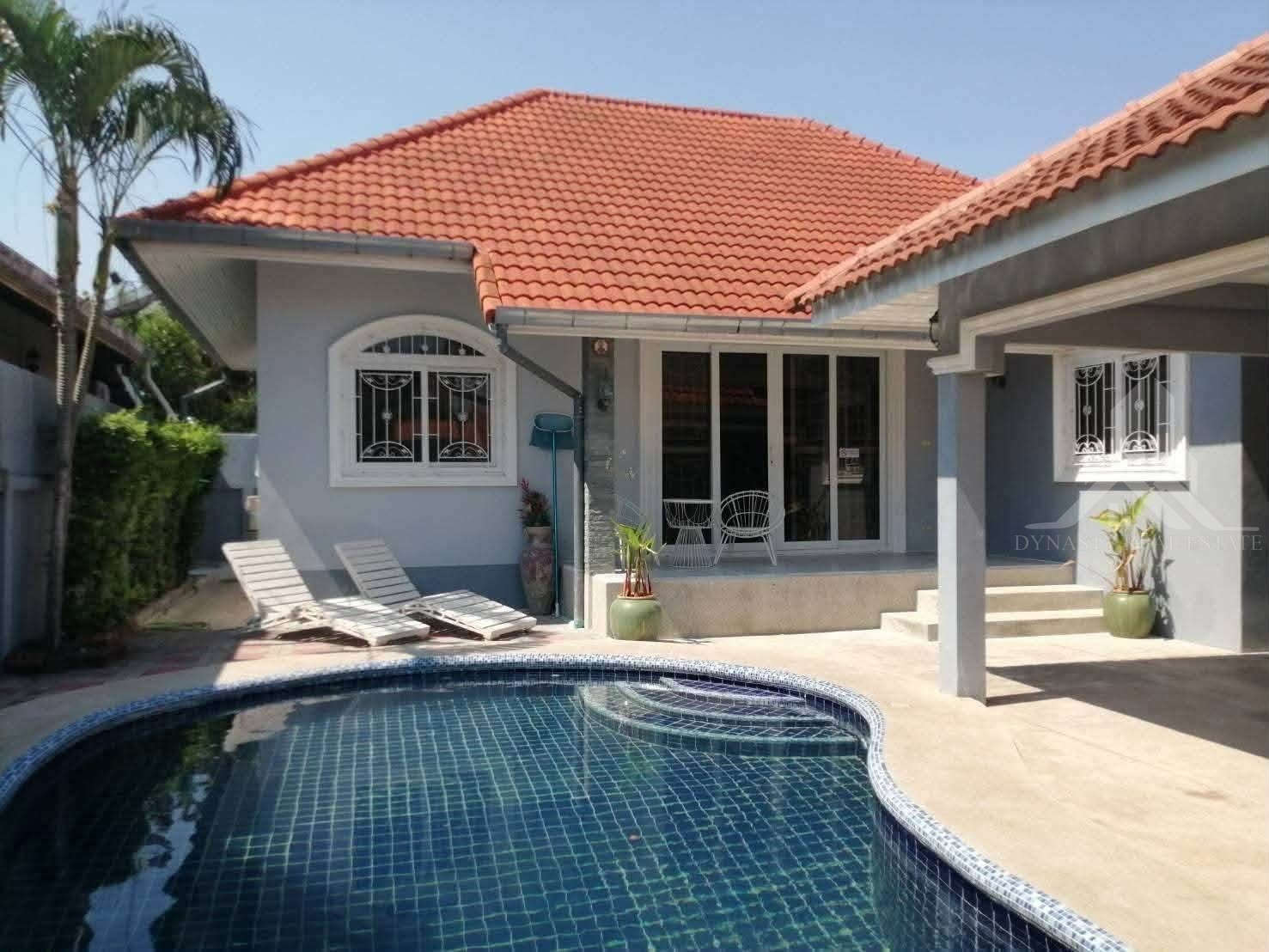 Jomtien house with private pool for rent