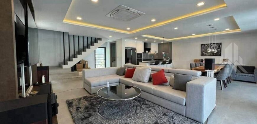 Luxury 3-Bedroom Pool Villa for Rent in Jomtien