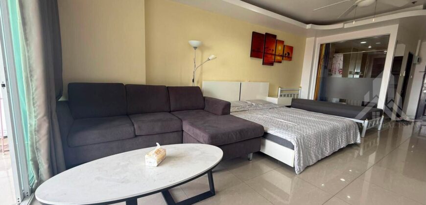 Beachfront Sea View Condo Near Central Pattaya Mall