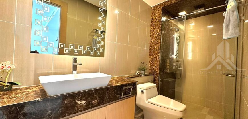 The Palm Wongamat Beachfront Sea View Condo for Rent