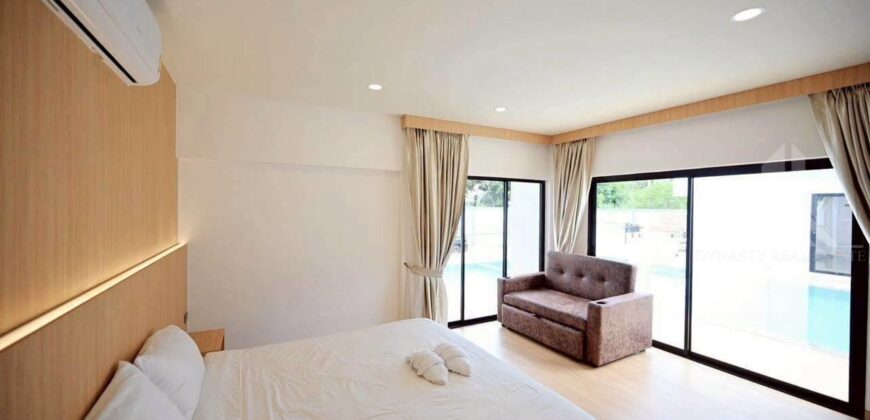 Pool Villa Near Phoenix Golf With Rental Income