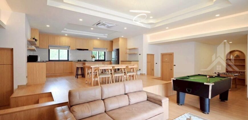 Pool Villa Near Phoenix Golf With Rental Income