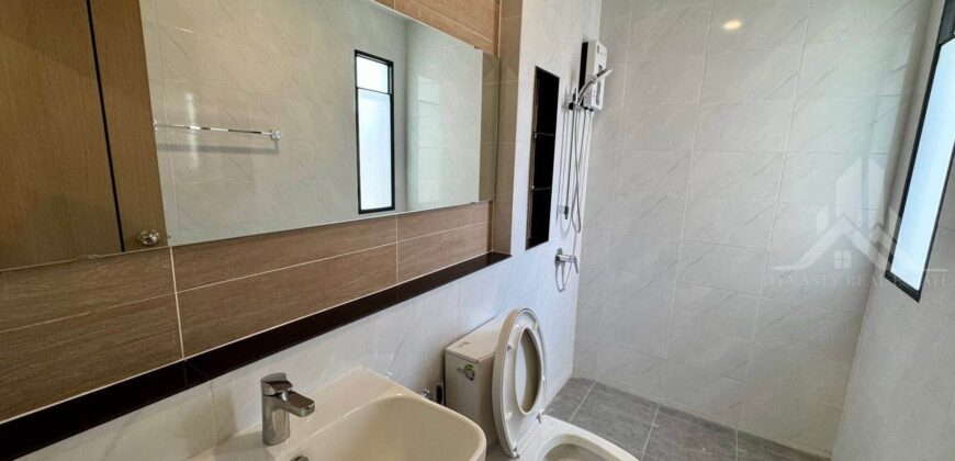 4-Bedroom Engel Haus House for Rent