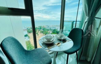 High Floor Sea View Studio for Rent in Jomtien